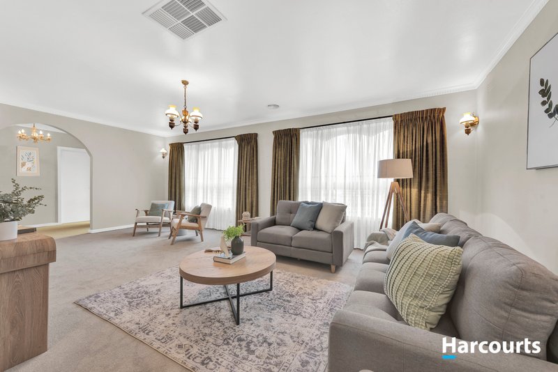Photo - 32 Hanover Road, Vermont South VIC 3133 - Image 2