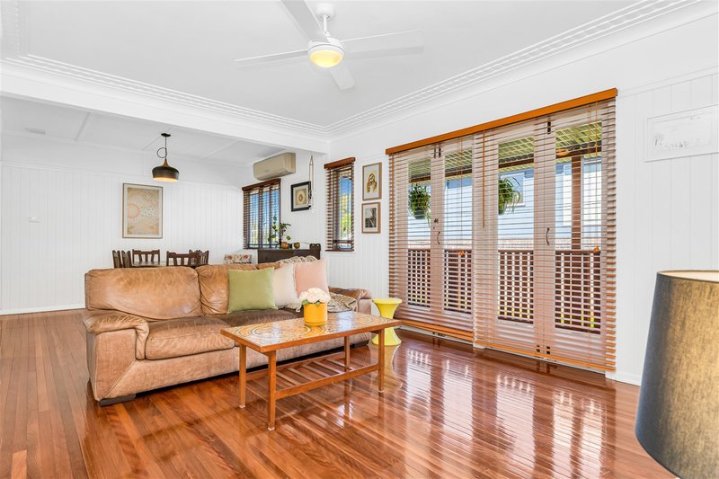 Photo - 32 Harlen Road, Salisbury QLD 4107 - Image 3