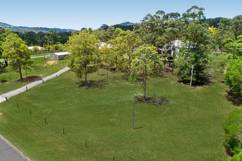 Photo - 32 Harold Place, Peachester QLD 4519 - Image 17