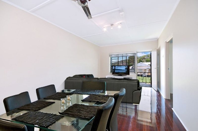 Photo - 3/2 Haymarket Street, Hyde Park QLD 4812 - Image 2