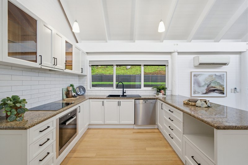 Photo - 32 Hazelvale Road, Tecoma VIC 3160 - Image 12