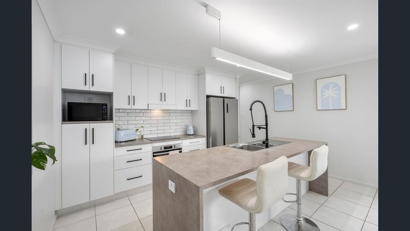 Photo - 32 Heather Avenue, Rasmussen QLD 4815 - Image 2