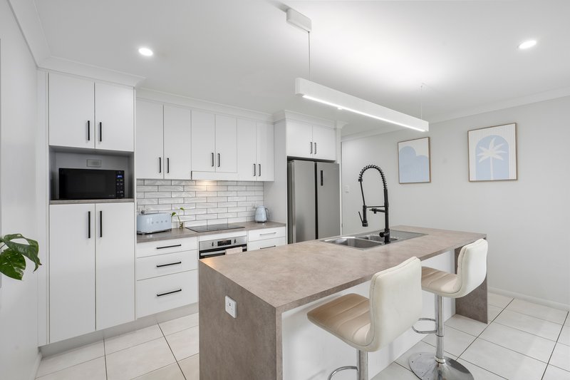 Photo - 32 Heather Avenue, Rasmussen QLD 4815 - Image 2