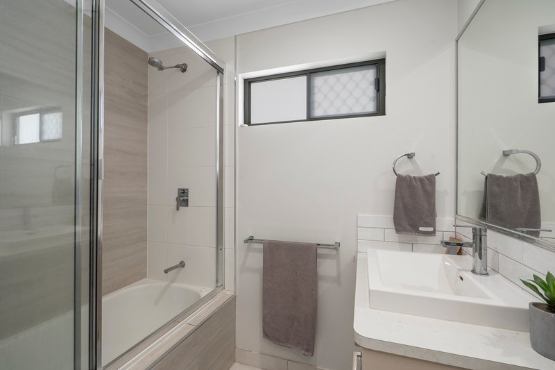 Photo - 32 Heather Avenue, Rasmussen QLD 4815 - Image 12