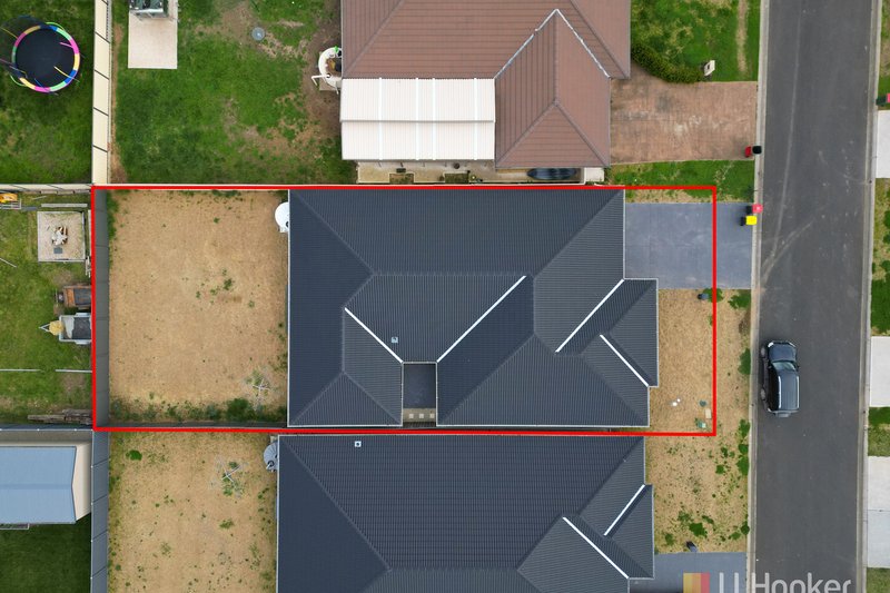 Photo - 32 Henning Crescent, Wallerawang NSW 2845 - Image 8