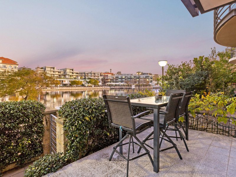 Photo - 32 Henry Lawson Walk, East Perth WA 6004 - Image 2