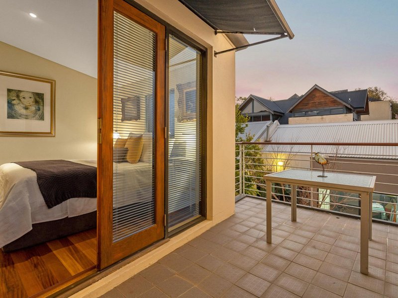 Photo - 32 Henry Lawson Walk, East Perth WA 6004 - Image 19