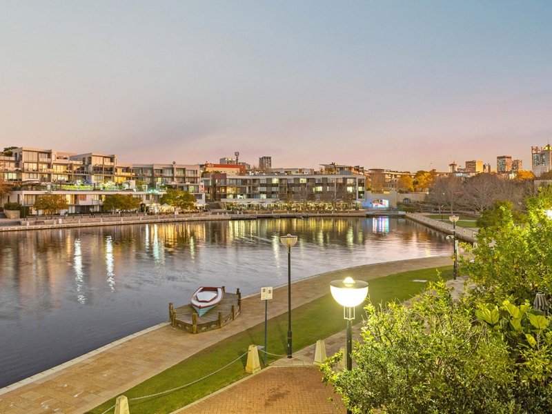 Photo - 32 Henry Lawson Walk, East Perth WA 6004 - Image 22