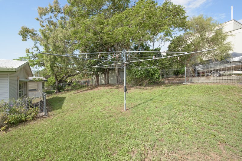 Photo - 32 Higgins Street, West Gladstone QLD 4680 - Image 19