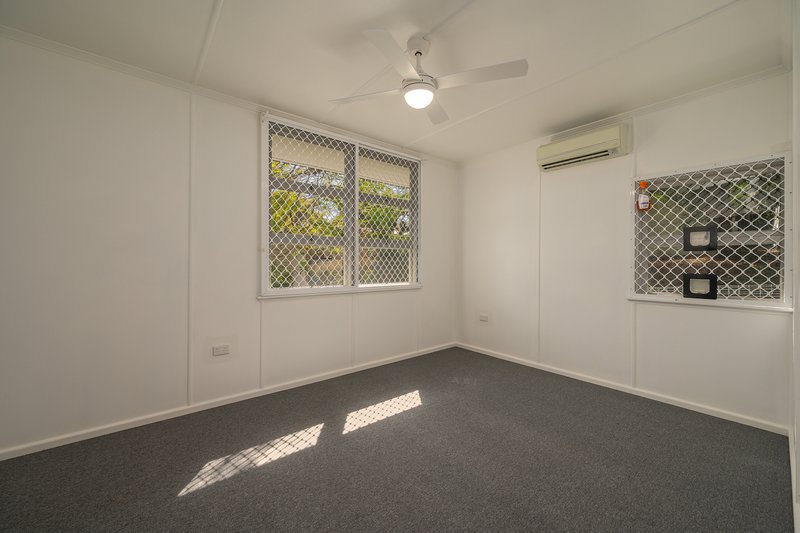 Photo - 32 Higgins Street, West Gladstone QLD 4680 - Image 6