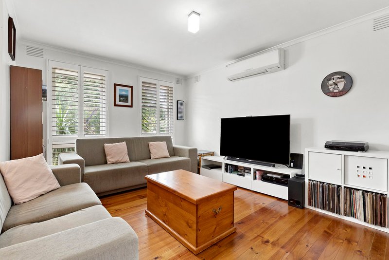 Photo - 3/2 Highland Avenue, Oakleigh East VIC 3166 - Image 2