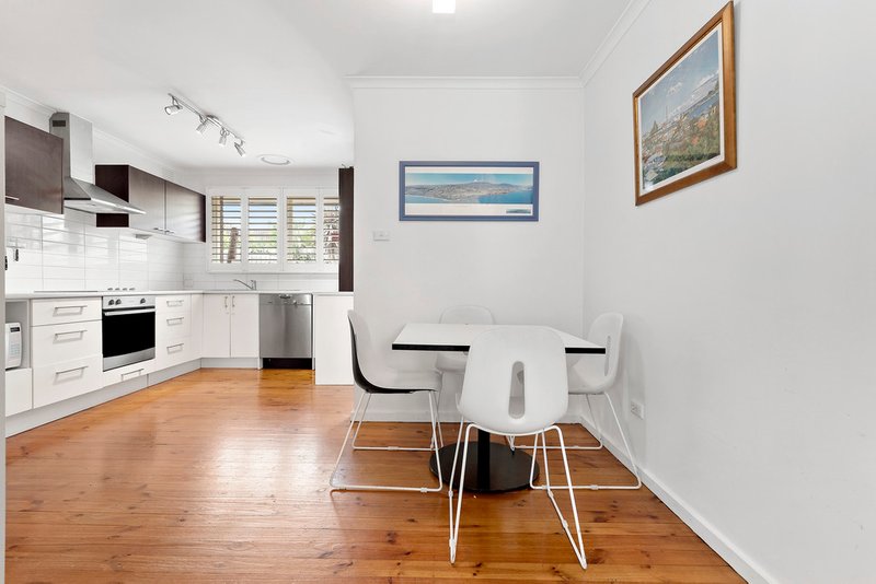 Photo - 3/2 Highland Avenue, Oakleigh East VIC 3166 - Image 5