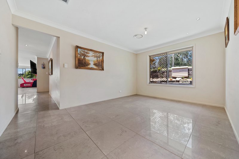 Photo - 32 Highview Court, Woodhill QLD 4285 - Image 10