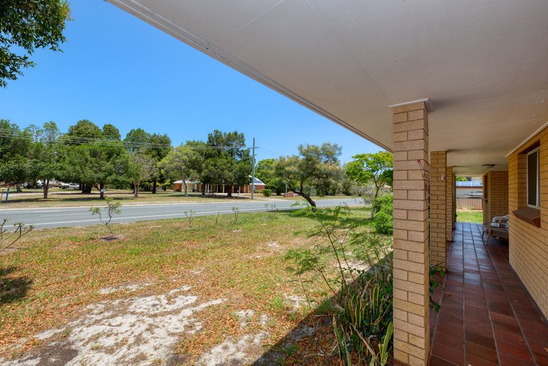 Photo - 32 Hill Street, Bongaree QLD 4507 - Image 3