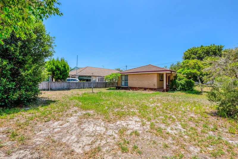 Photo - 32 Hill Street, Bongaree QLD 4507 - Image 13