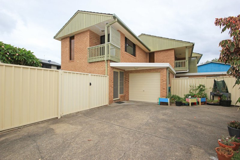 3/2 Hope Close, Dunbogan NSW 2443