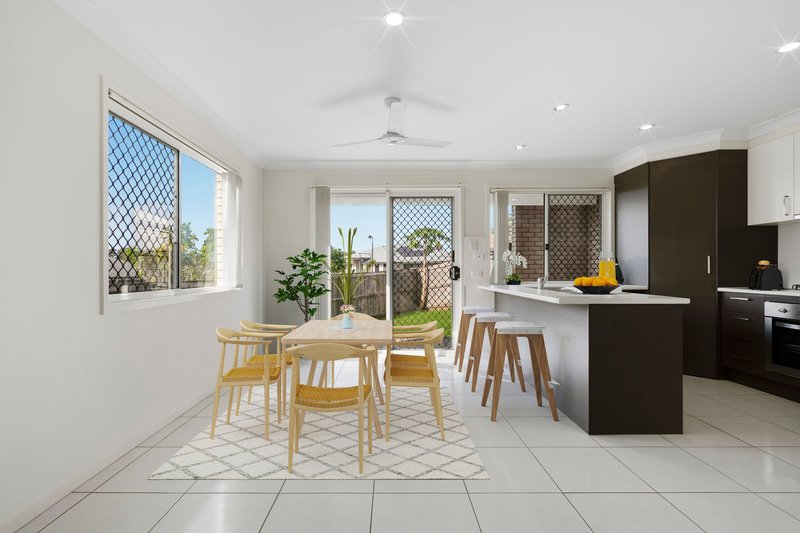 Photo - 3/2 Hopman Way, Springfield Lakes QLD 4300 - Image 4