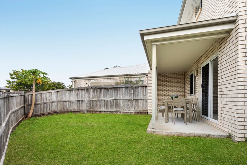 Photo - 3/2 Hopman Way, Springfield Lakes QLD 4300 - Image 11