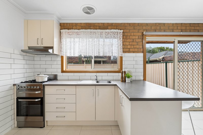 Photo - 32 Hosken Street, Reservoir VIC 3073 - Image 5