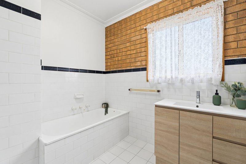 Photo - 32 Hosken Street, Reservoir VIC 3073 - Image 10