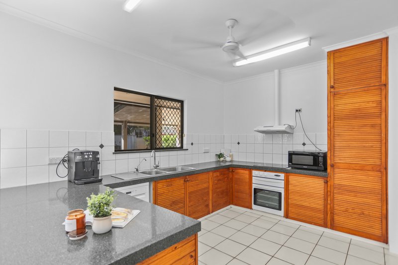 Photo - 32 Hotham Court, Leanyer NT 0812 - Image 6