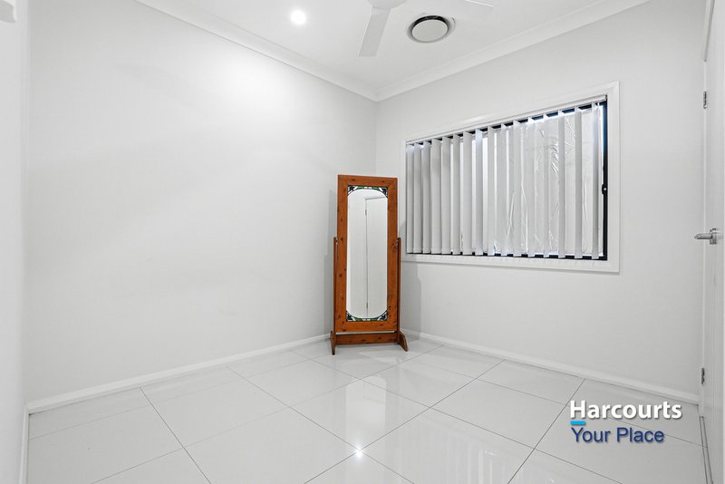 Photo - 32 Howarth Street, Ropes Crossing NSW 2760 - Image 12