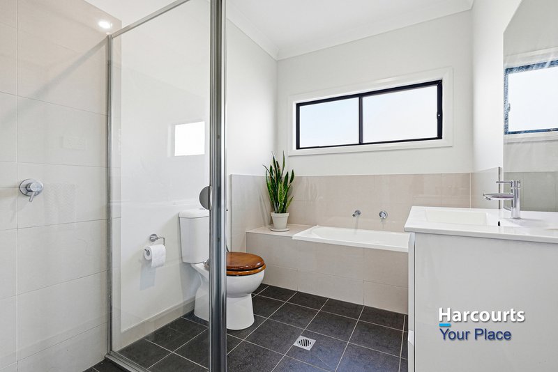 Photo - 32 Howarth Street, Ropes Crossing NSW 2760 - Image 13
