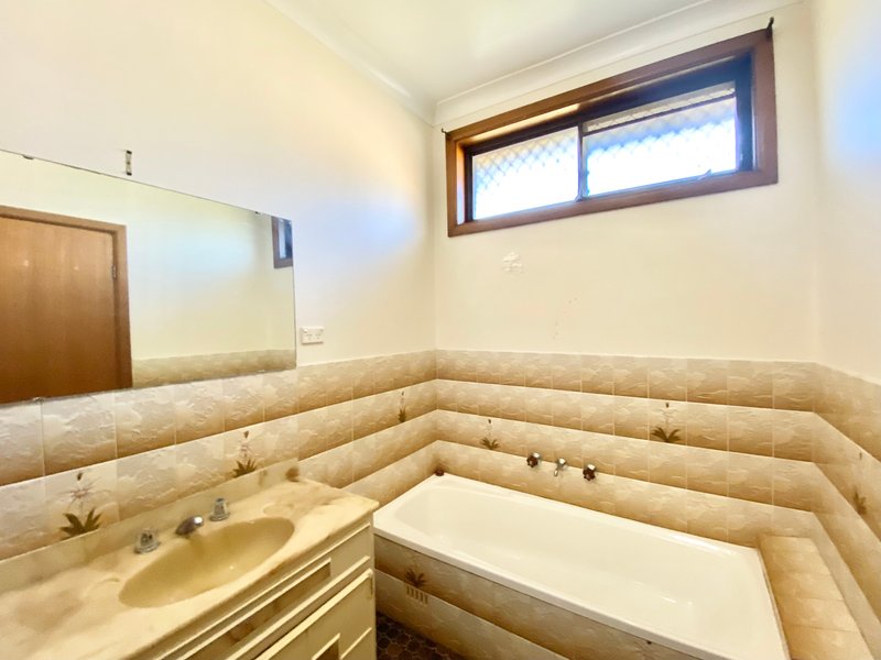Photo - 32 Hubert Street, Fairfield NSW 2165 - Image 11