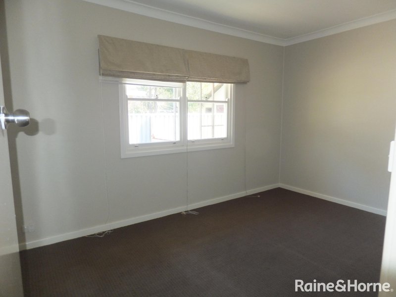 Photo - 32 Hudson Road, Withers WA 6230 - Image 12