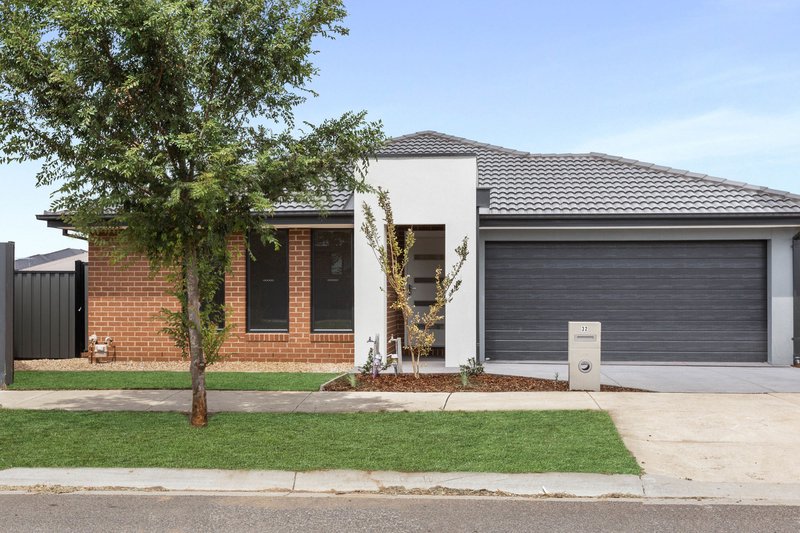 32 Hues Street, Craigieburn VIC 3064