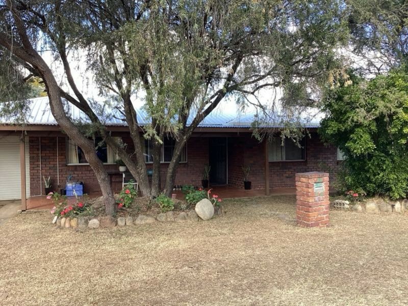 Photo - 32 Hunter Street, Gatton QLD 4343 - Image 1