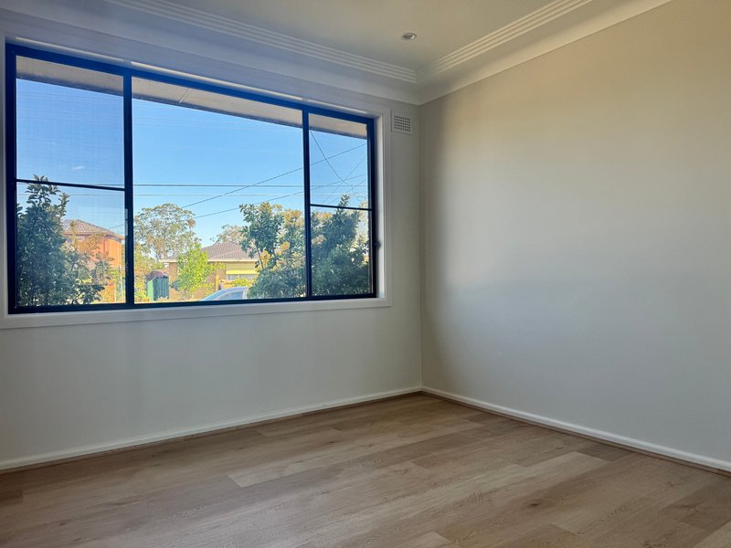 Photo - 32 Huntingdale Avenue, Lansvale NSW 2166 - Image 6