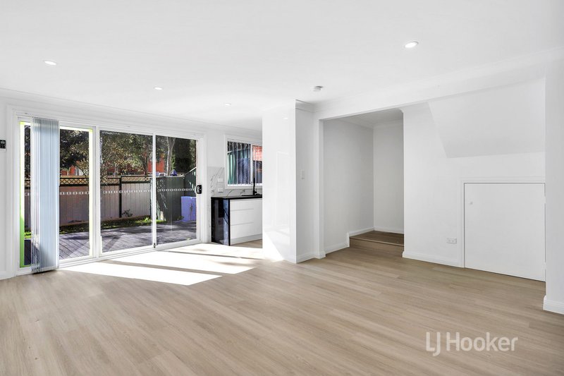 Photo - 3/2 Huntley Drive, Blacktown NSW 2148 - Image 3