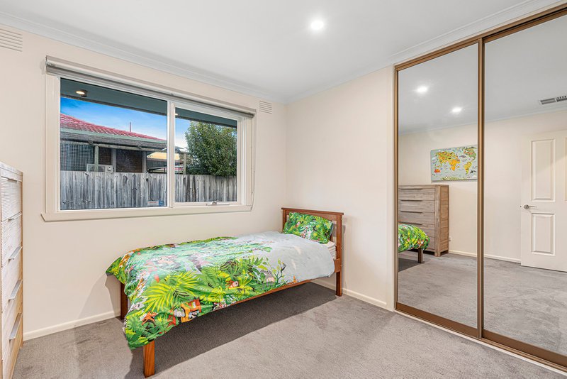 Photo - 32 Huxley Avenue, Mulgrave VIC 3170 - Image 12