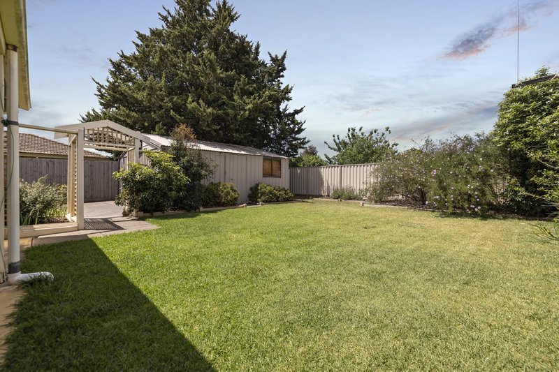 Photo - 32 Iluka Drive, Werribee VIC 3030 - Image 16