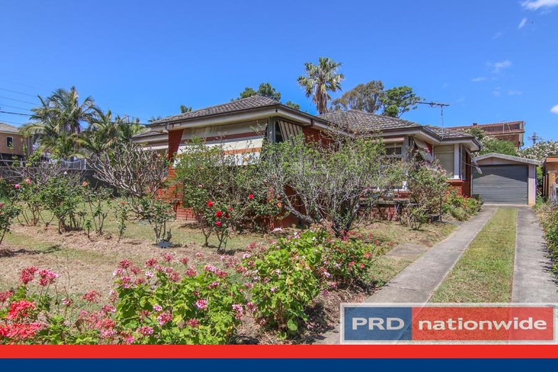 Photo - 32 Isaac Street, Peakhurst NSW 2210 - Image 2