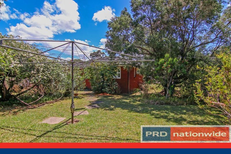 Photo - 32 Isaac Street, Peakhurst NSW 2210 - Image 7