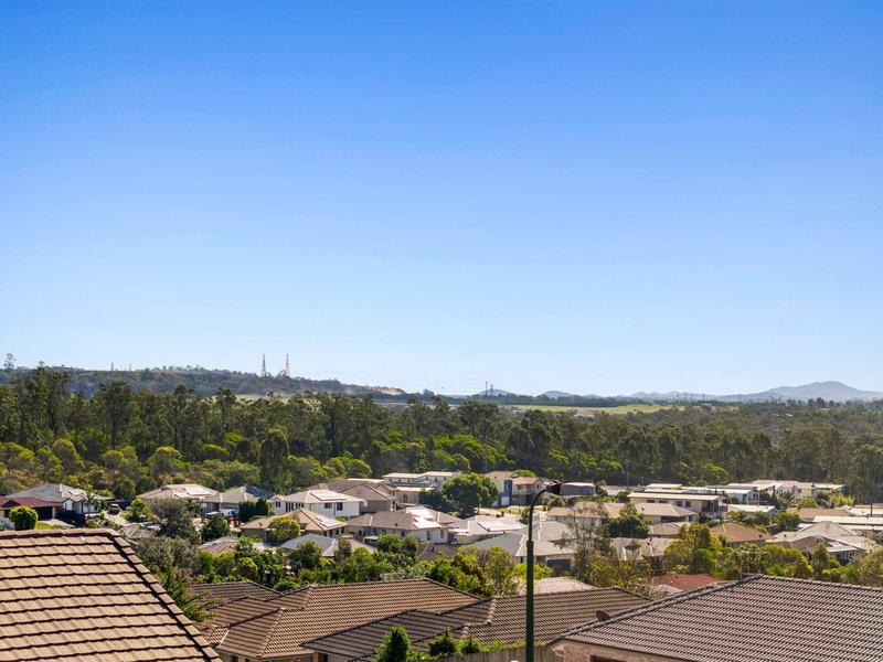 Photo - 32 Isabella Street, Collingwood Park QLD 4301 - Image 5