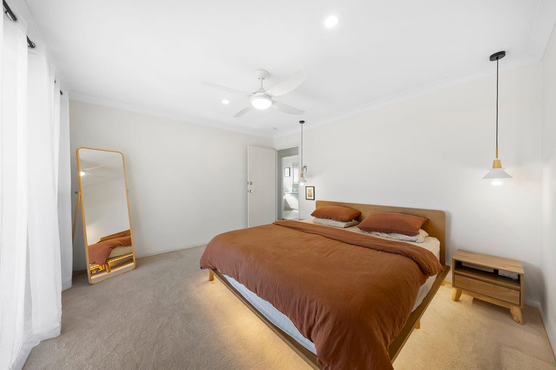 Photo - 32 Isabella Street, Collingwood Park QLD 4301 - Image 6