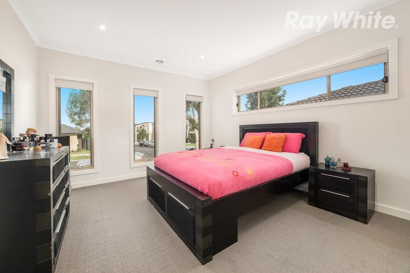 Photo - 32 Jackaroo Street, Mernda VIC 3754 - Image 5