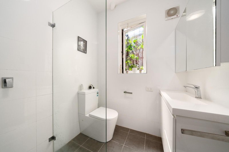 Photo - 3/2 James Street, Bondi Junction NSW 2022 - Image 5