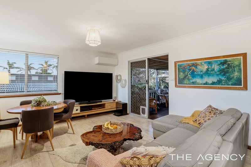 Photo - 32 Janis Street, Halls Head WA 6210 - Image 9