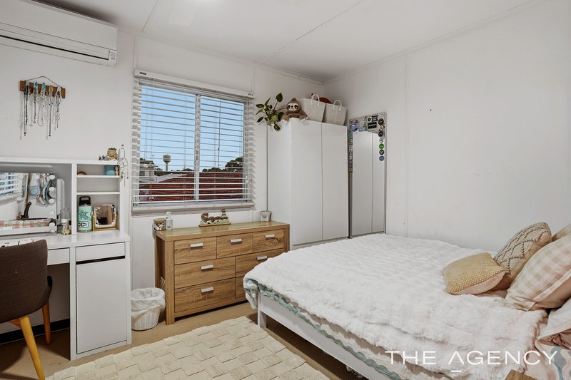 Photo - 32 Janis Street, Halls Head WA 6210 - Image 19