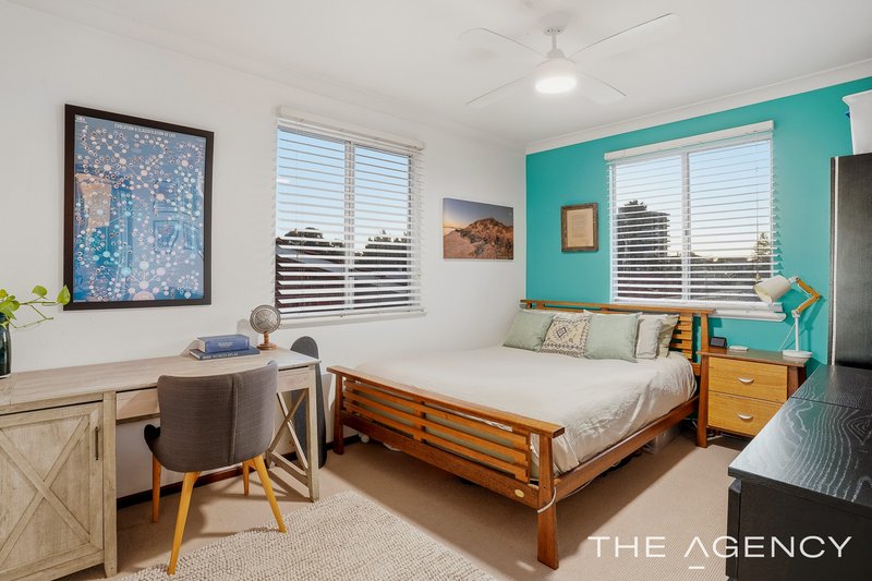 Photo - 32 Janis Street, Halls Head WA 6210 - Image 21