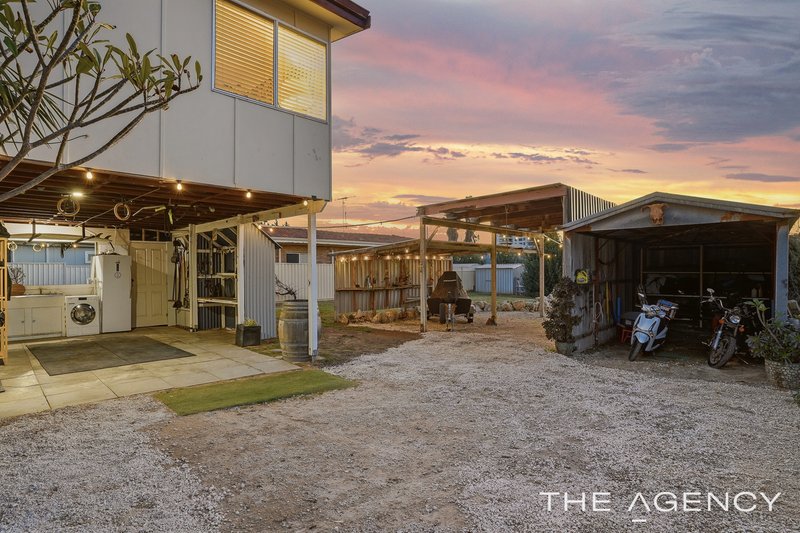 Photo - 32 Janis Street, Halls Head WA 6210 - Image 28