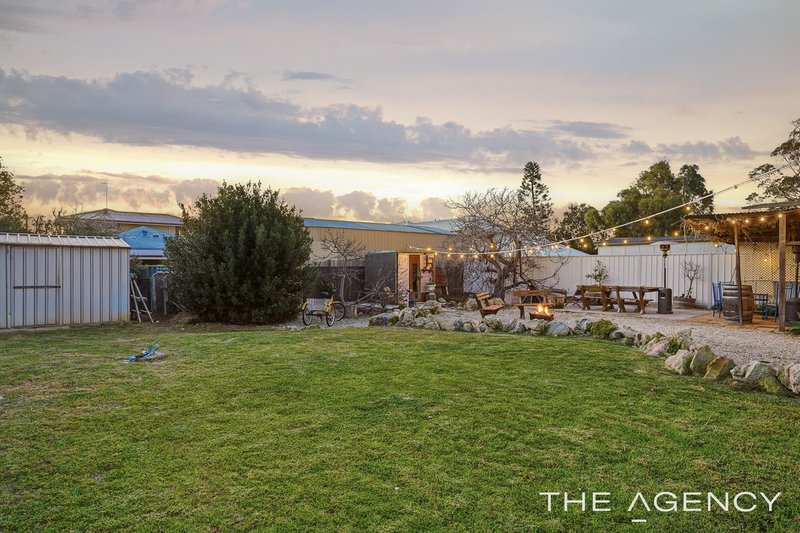 Photo - 32 Janis Street, Halls Head WA 6210 - Image 29