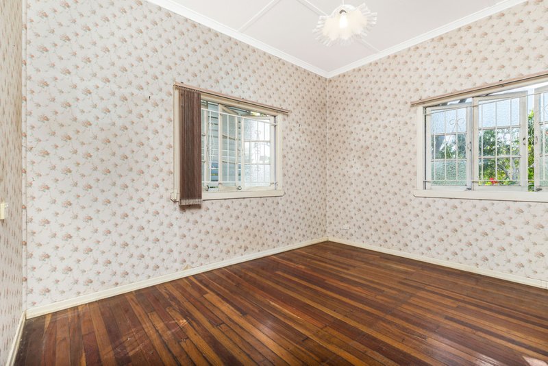 Photo - 32 Jellicoe Street, Manly West QLD 4179 - Image 7