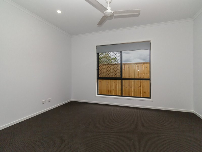 Photo - 32 John Storey Court, Park Ridge QLD 4125 - Image 12