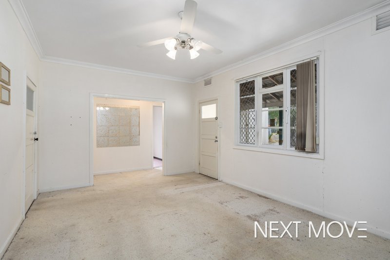 Photo - 32 Joslin Street, Hilton WA 6163 - Image 4