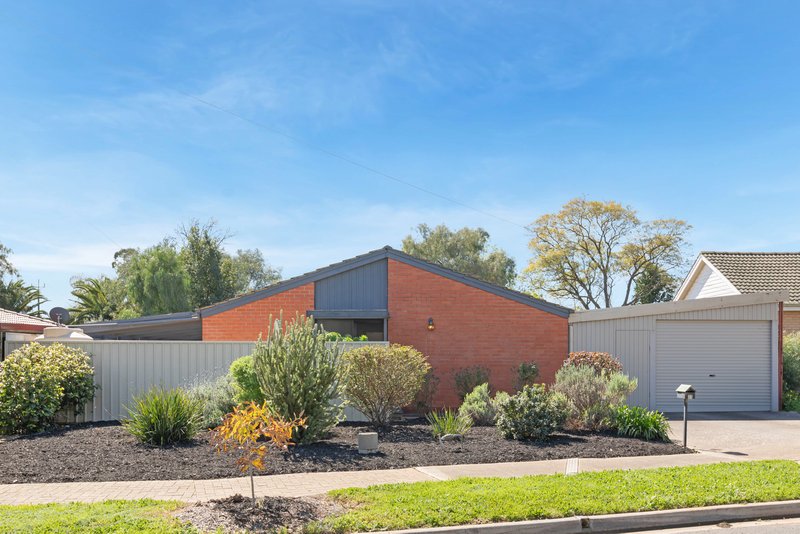 Photo - 32 Justinian Street, Elizabeth Downs SA 5113 - Image 1